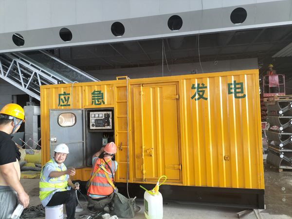 蓬莱怎样判断空气滤清器是否需要更换？